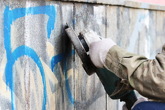 Trust Montreal's graffiti doctor to safely remove graffiti from all types of surfaces.